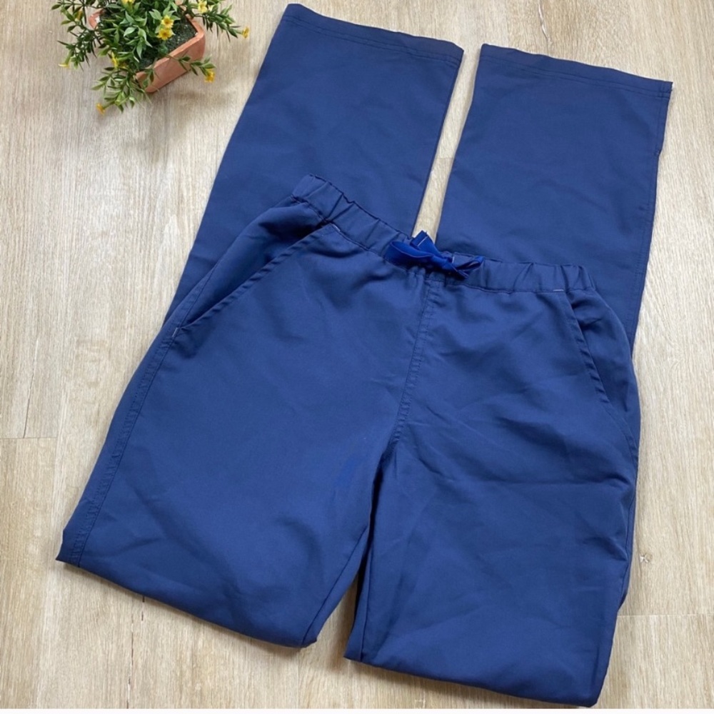Figs Straight Leg Scrubs Pants in Blue